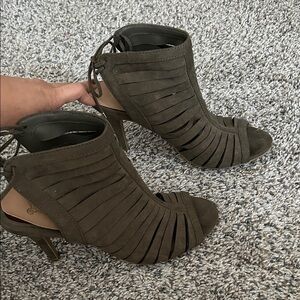 Stylish Olive Green Women's Heeled Sandals